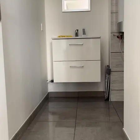 Apartment With Garden Terrace And Free Parking