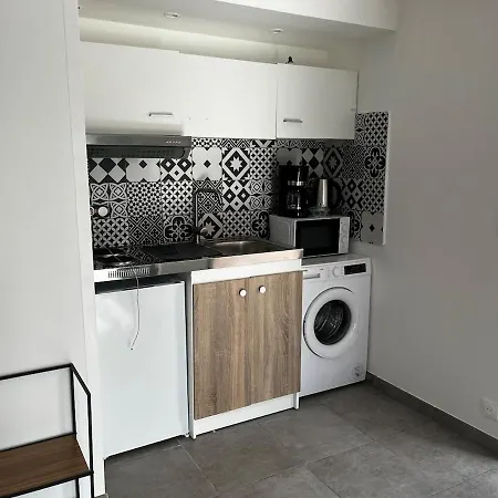 Apartment With Garden Terrace And Free Parking