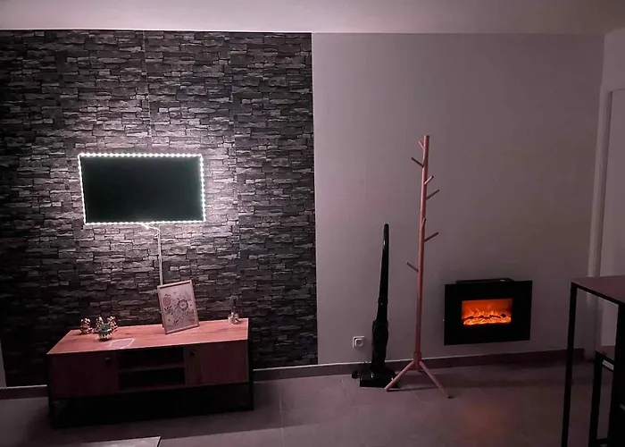 With Garden Terrace And Free Parking * Caen