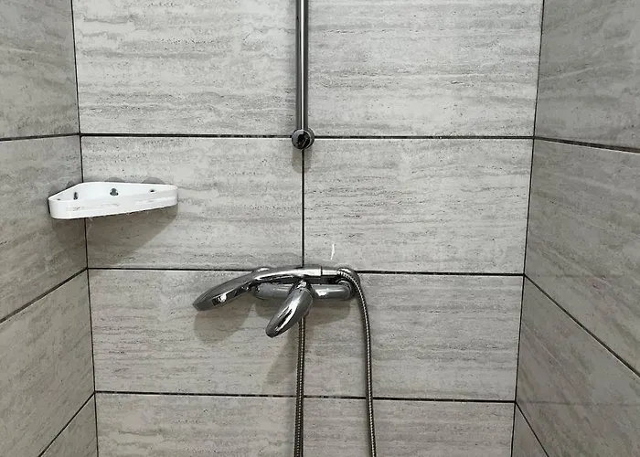 With Garden Terrace And Free Parking Apartamento